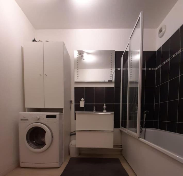 Joli Appartement Avec Jardin Et 2 Parkings Prives Argenteuil Extérieur photo