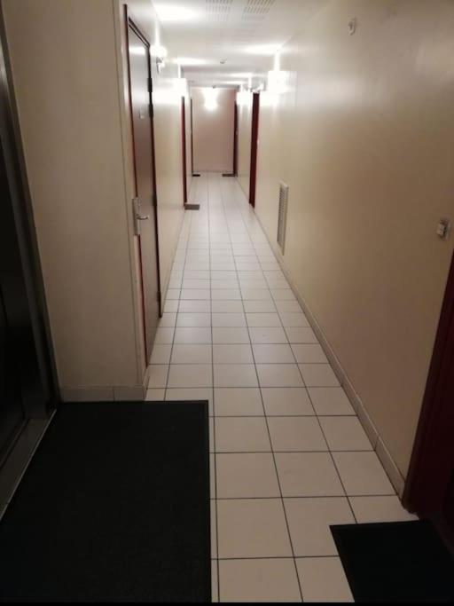 Joli Appartement Avec Jardin Et 2 Parkings Prives Argenteuil Extérieur photo