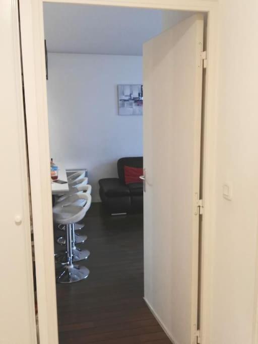 Joli Appartement Avec Jardin Et 2 Parkings Prives Argenteuil Extérieur photo